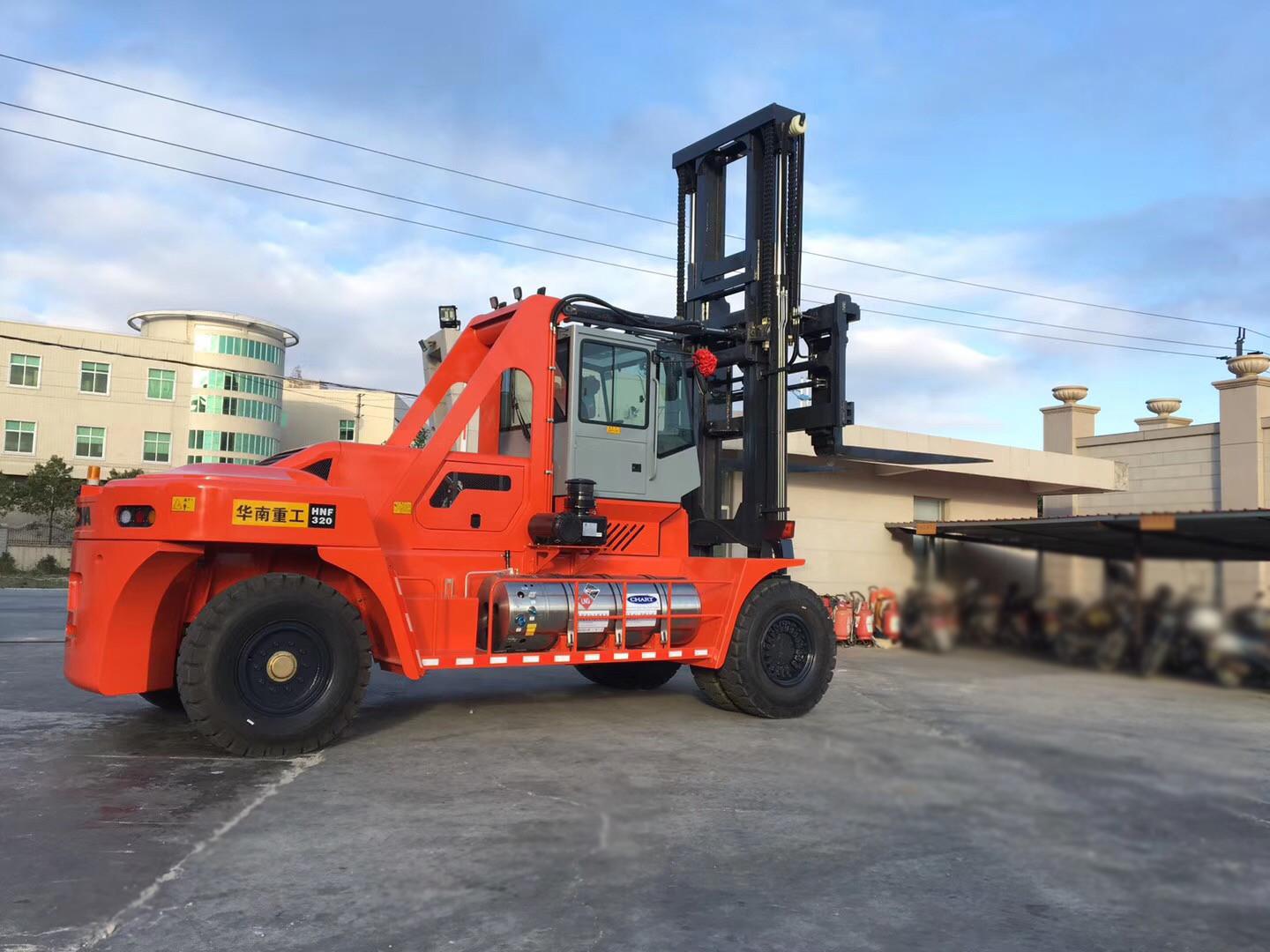 SOCMA 32T LNG Forklift
