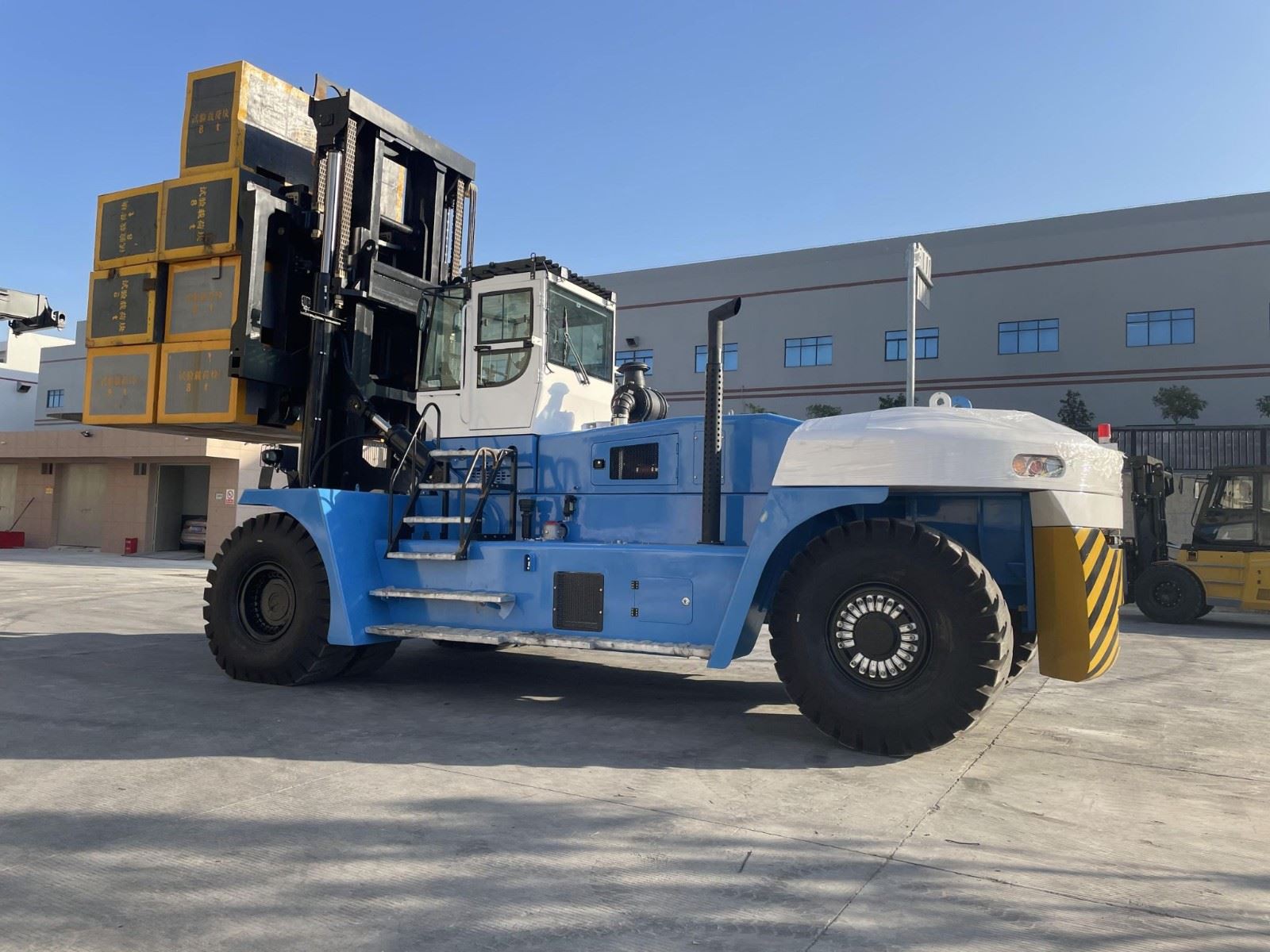 55 ton forklift truck
