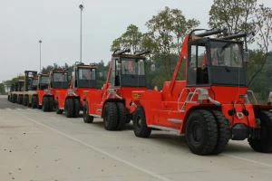 Haarukkatrukki 45 tonnia