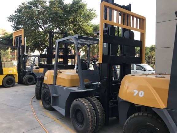 7 Ton Forklift Diesel Engine Work For Heavy Duty Logistics Center And Rental